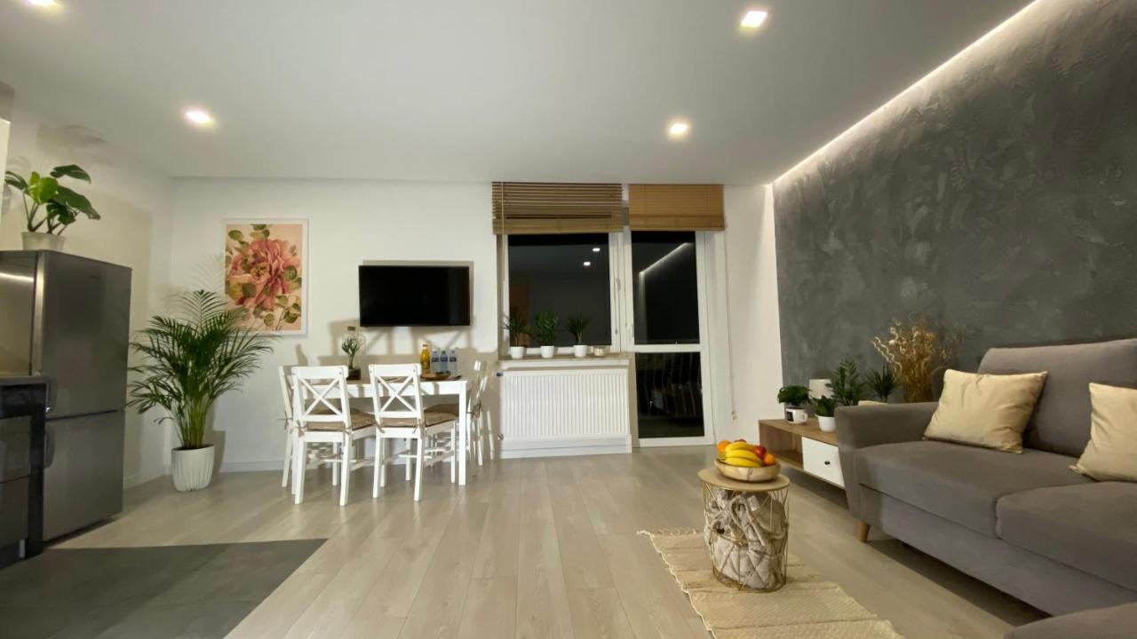 Apartament Plaza Park Przemysl Ngoại thất bức ảnh
